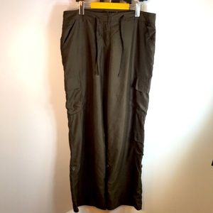 Angel Y2K Roll Tab Cargo Pants Size 10